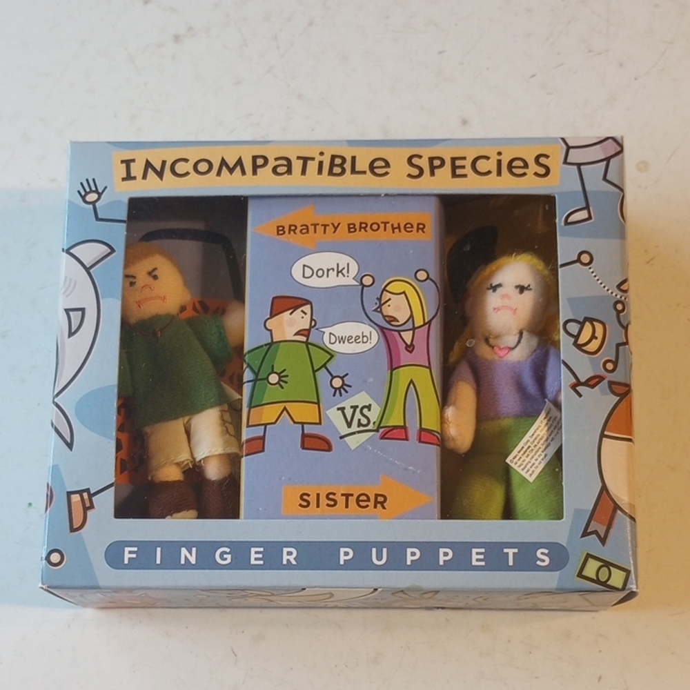 NIB Incompatible Species Brother & Sister Finger Puppets by Mary Meyer